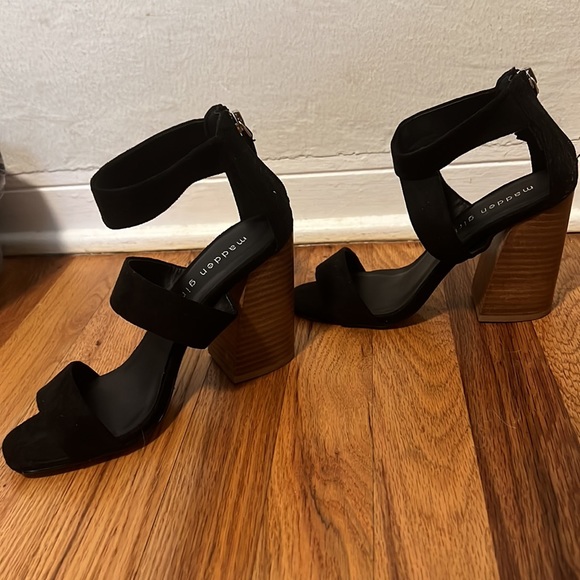 Madden Girl strappy suede heel size 6 - Picture 2 of 5